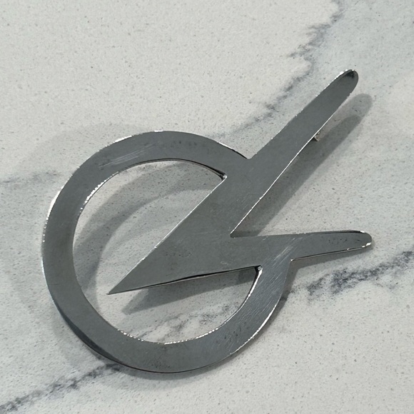 Artisan Made Sterling Silver Pin/Brooch - Picture 3 of 7